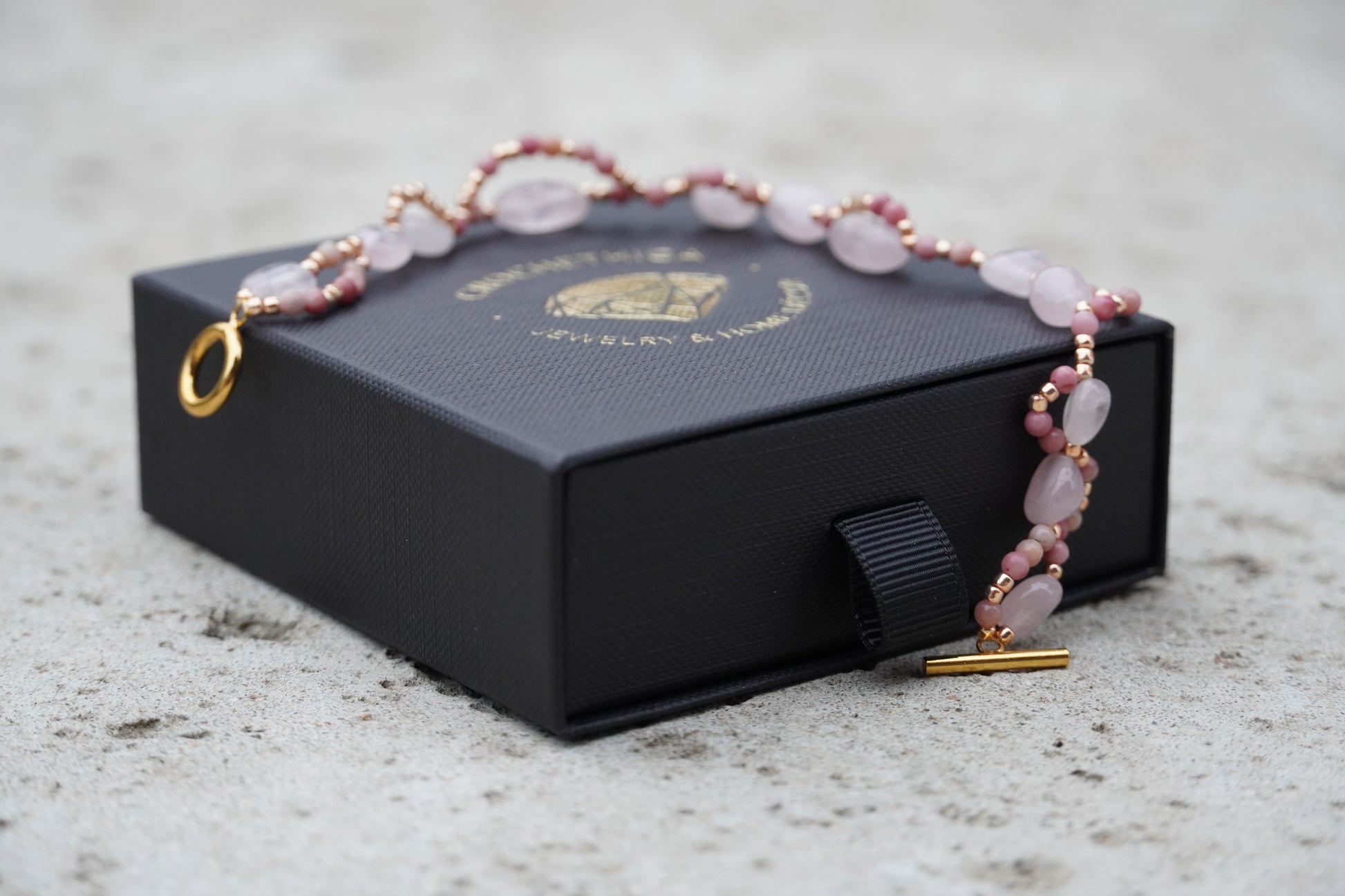 Rose quartz and rhodonite bracelet with toggle clasp