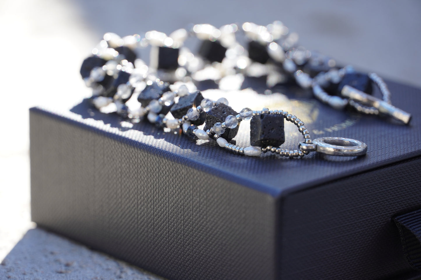 Lava rock, pearl and labradorite bracelet product photo