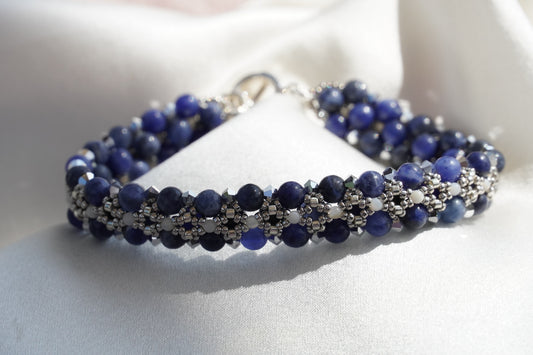 Beaded bracelet with sodalite beads